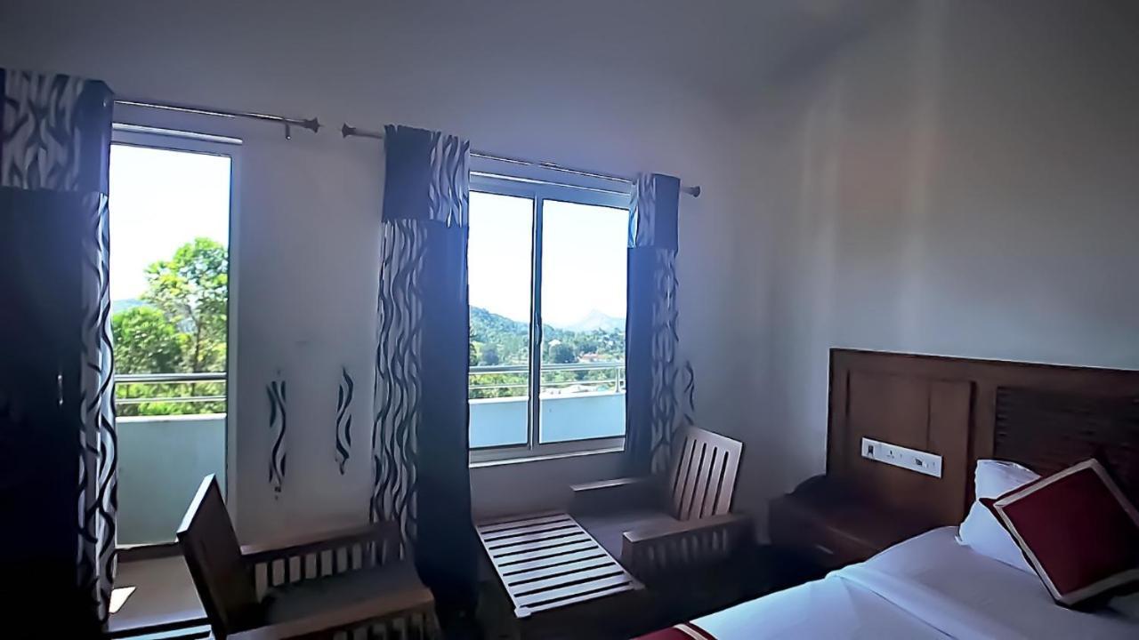 Princess De Munnar - 3 Star Hotel Thiruvananthapuram Room photo